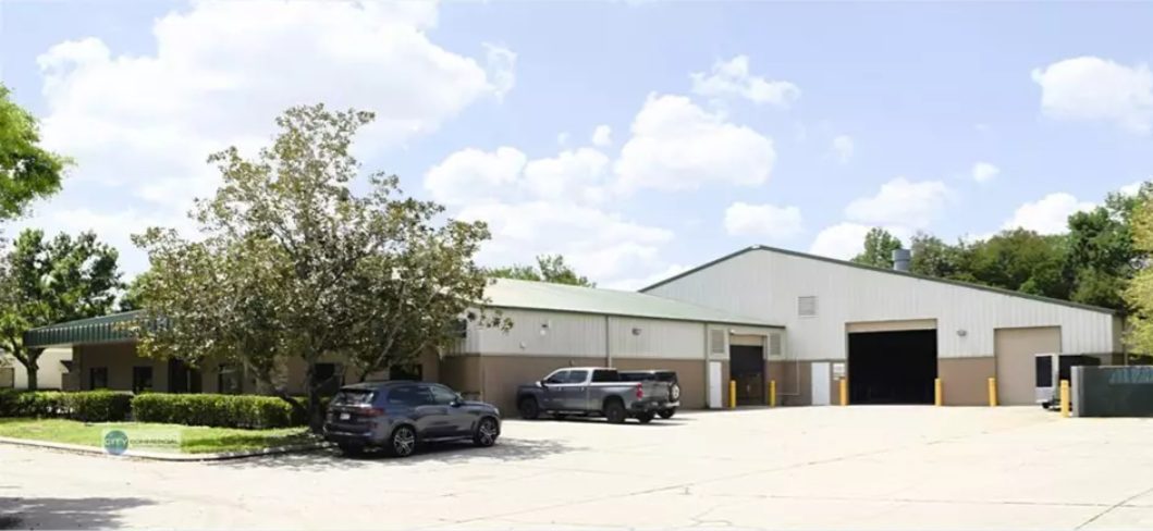 1050 Central Park Dr